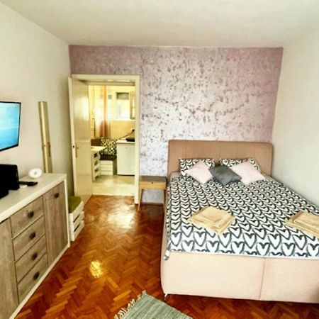 Sweet Venac Appartement Belgrado Buitenkant foto