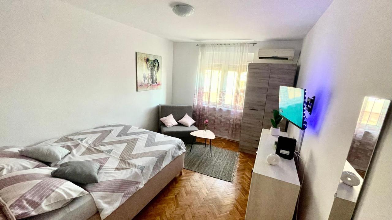 Sweet Venac Appartement Belgrado Buitenkant foto
